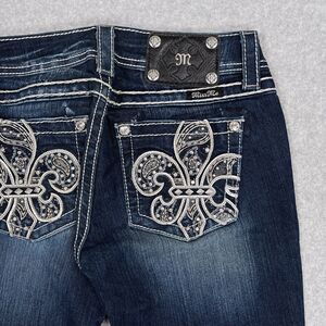 Miss Me Jeans Womens 27 (28 x 34) Boot Cut Dark Denim Distressed Rhinestones